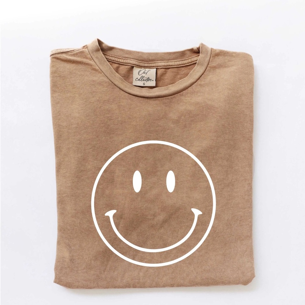 Cropped Mocha Smiley Tee